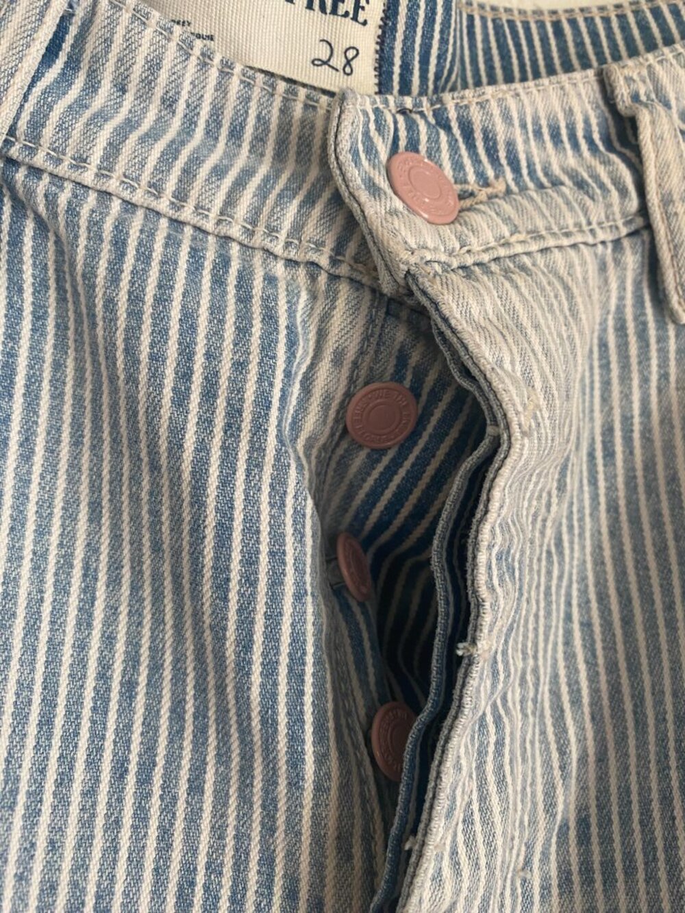 We The Free Good Luck Mid-Rise Stripe Barrel Jeans Size 28 Excellent Condition - Picture 5 of 8
